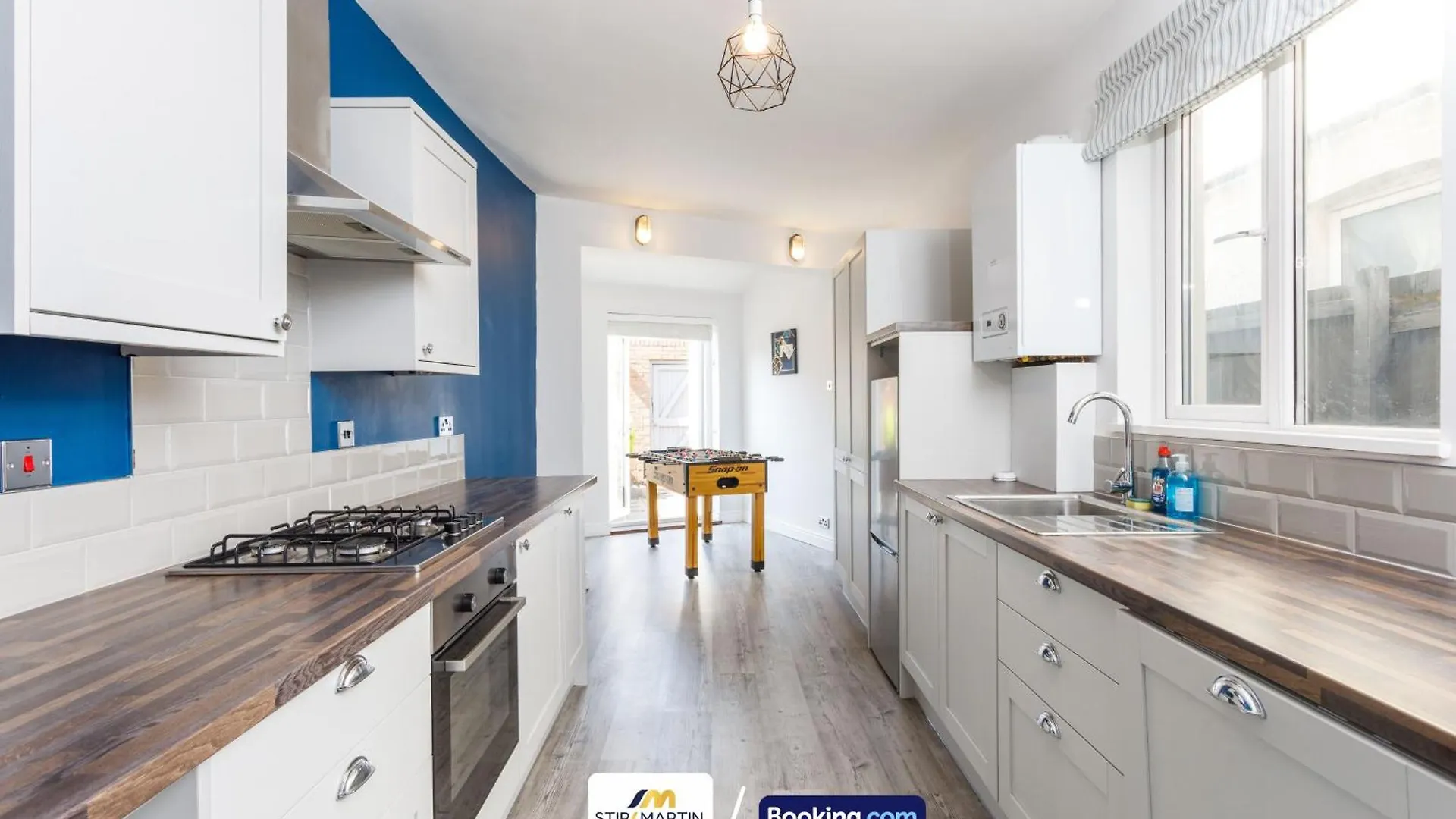 度假居 Comfy 3Bed House By Stirkmartin Stays Short Lets & Serviced Accommodation Cardiff With Free Parking & 8Mins To City Centre 英国